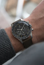 Load image into Gallery viewer, 1965 Omega Speedmaster Ed White with 321 - DON Dot of 90 Bezel
