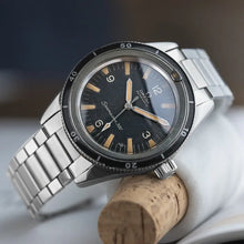Load image into Gallery viewer, 1966 Omega Seamaster 300 - 165.014 - Stunning Example!
