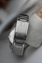 Load image into Gallery viewer, 1966 Omega Seamaster 300 - 165.014 - Stunning Example!
