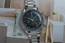 Load image into Gallery viewer, 1966 Omega Speedmaster 105012 - Dot over 90 DON Bezel - Stunning patina!

