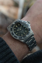 Load image into Gallery viewer, 1966 Tudor 7928 Submariner Stainless Steel - Chapter Ring Gilt dial - VI Error
