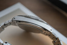 Load image into Gallery viewer, 1966 Tudor 7928 Submariner Stainless Steel - Chapter Ring Gilt dial - VI Error
