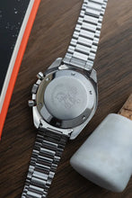 Load image into Gallery viewer, 1969 Omega Speedmaster 145022 69- Dot Close To 70 Bezel
