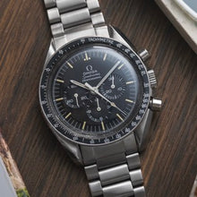 Load image into Gallery viewer, 1969 Omega Speedmaster 145022 69 - Dot Close To 70 Bezel - Straight Writing

