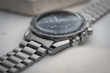 Load image into Gallery viewer, 1969 Omega Speedmaster 145022 69- Dot Close To 70 Bezel - Straight Writing
