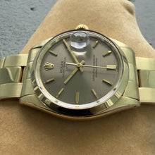 Load image into Gallery viewer, 1969 Rolex 34mm Date Solid Gold 1500 - Slate Grey Dial
