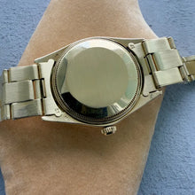 Load image into Gallery viewer, 1969 Rolex 34mm Date Solid Gold 1500 - Slate Grey Dial
