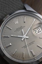 Load image into Gallery viewer, 1970 Rolex Date 1500 – Serviced! – Superb Slate Grey Dial

