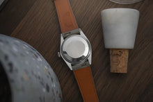 Load image into Gallery viewer, 1970 Rolex Date 1500 – Serviced! – Superb Slate Grey Dial
