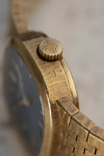 Load image into Gallery viewer, 1970s Ladies Patek Philippe Golden Ellipse 18k Solid Yellow Gold 3371
