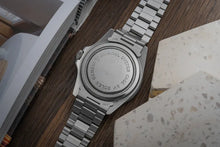 Load image into Gallery viewer, 1971 Tudor Submariner 7021 /0 Stainless Steel 7021/0 - Blue Snowflake
