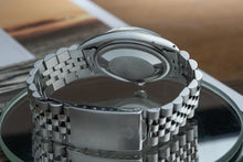 Load image into Gallery viewer, 1973 Rolex 1601 Datejust Stainless Steel &nbsp;Jubilee Blue to Tropical Purplish dial
