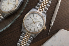 Load image into Gallery viewer, 1975 Rolex Datejust 1601 Two Tone Jubilee - Attractive Pie Pan Dial
