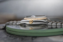 Load image into Gallery viewer, 1975 Rolex Datejust 1601 Two Tone Jubilee - Attractive Pie Pan Dial
