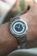 Load image into Gallery viewer, 1976 Tudor Prince Date Chrono Time Stainless Steel 9121/0 - Blue Dial and bezel
