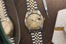Load image into Gallery viewer, 1978 Rolex Thunderbird Datejust 1625 Jubilee - Razor sharp bezel
