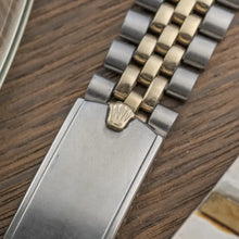 Load image into Gallery viewer, 1978 Rolex Thunderbird Datejust 1625 Jubilee - Razor sharp bezel
