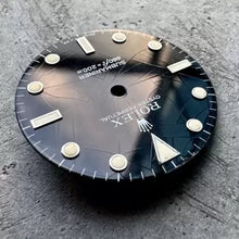 Load image into Gallery viewer, 1980s Rolex Submariner Factory Original 5513 - Spider Dial
