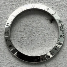 Load image into Gallery viewer, 1980s Original Authentic Rolex 16520 Stainless Steel 200 Unites MK1 Bezel
