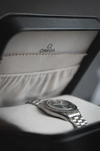Load image into Gallery viewer, 1995 Omega Speedmaster 3592.50 1479 812 bracelet and 863 movement -Box + Papers
