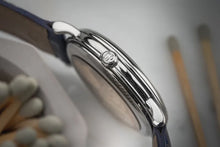 Load image into Gallery viewer, 2000s Girard Perregaux Zodiac Equation Terre
