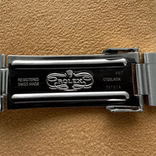 Load image into Gallery viewer, 2001 Rolex 16710 GMT Master II Pepsi - Box + Papers - 2 Bezels
