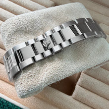 Load image into Gallery viewer, 2002 Rolex President Solid 18k White Gold 118239 - Box Papers + Hangtag
