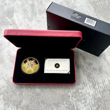 Load image into Gallery viewer, 2006 Crystal Snowflake $300 Canada 14KT Gold Coin - Complete Set - Low Mintage
