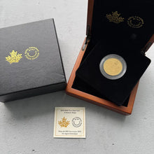 Load image into Gallery viewer, 2015 Canada $200 Historic Reign Queen Elizabeth 1oz Gold Coin
