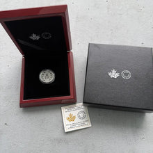 Load image into Gallery viewer, 2022 Canada 1oz Platinum Jubilee of QEII Majesty Queen Elizabeth II
