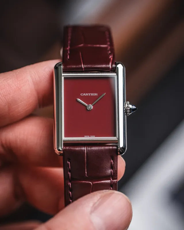 2025 Cartier 4323 Must De Cartier Tank Must Burgundy Dial WSTA0054 Box + Papers