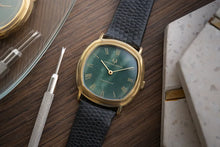 Load image into Gallery viewer, 34mm Vintage Universal Geneve Gold Unisonic 151100 - Green dial
