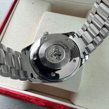 Load image into Gallery viewer, 39mm Omega Seamster blue dial 25178000 - Box and Papers
