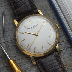1970 IWC Mens 18k Yellow Gold Manual Winding R1405 - Calibre 402