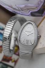 Load image into Gallery viewer, Bulgari Serpenti Tobogas SP35S Single Spiral SP 35 S- Factory set Diamond bezel
