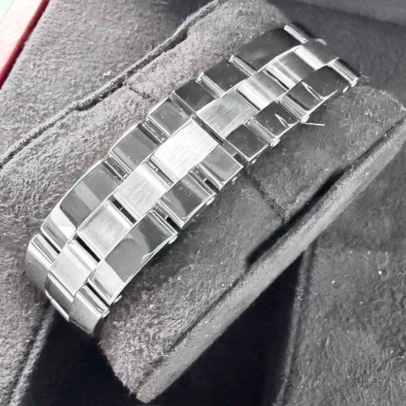 Cartier Roadster XL