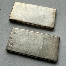 Load image into Gallery viewer, Consecutive Pair Vintage 20 oz .999 Silver Engelhard Poured bar
