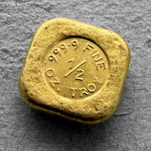 Load image into Gallery viewer, Deak Internațional Australia Poured 1/2 oz Gold Bar .9999+
