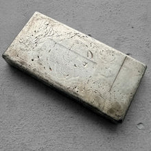 Load image into Gallery viewer, Engelhard 1 Kilo .999 Silver Poured Bar 32.15 oz - Nice Pour Lines + Error Stamp
