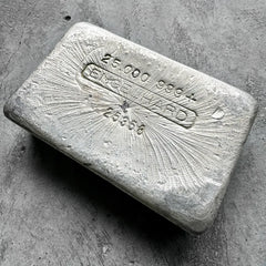 Engelhard 25oz Poured bar with stunning pour lines