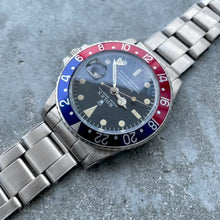 Load image into Gallery viewer, 1968 Rolex GMT Master 1675 Wristwatch Riveted Bracelet -Attractive Creamy Patina
