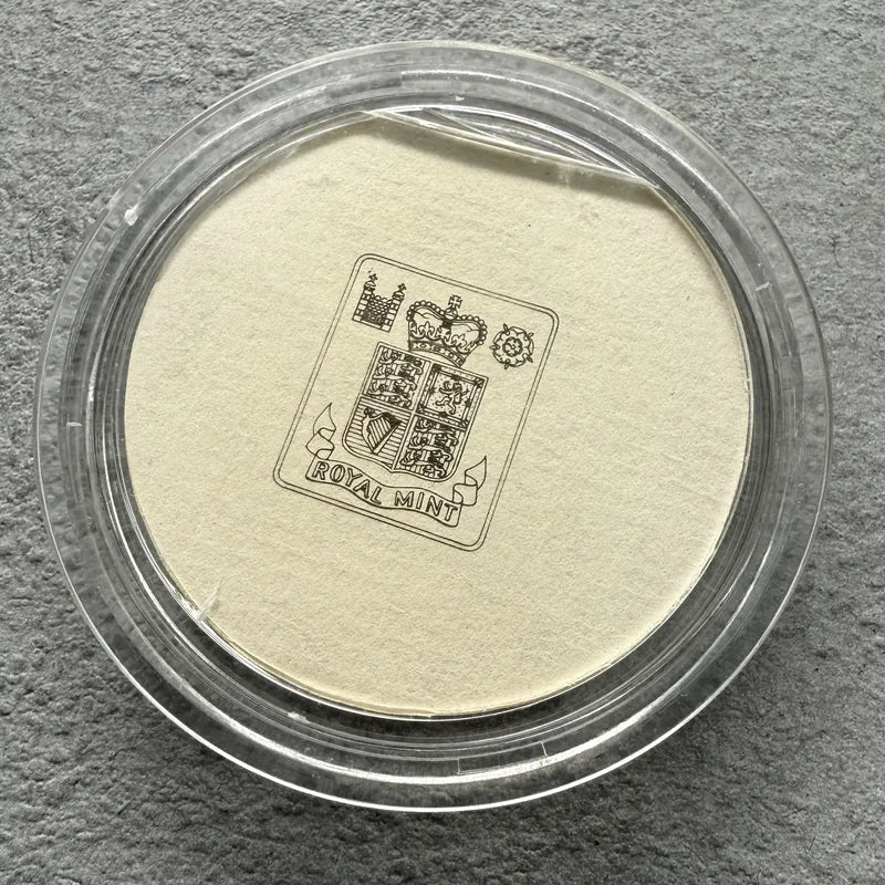 Hang Sang Bank 7.4858 gram .9999 Gold Bar Royal Mint - Original Case + COA