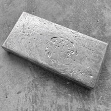 Load image into Gallery viewer, Vintage Engelhard Kilo poured silver bar 32.15oz
