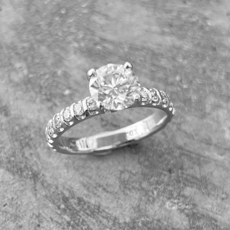 1.20 Carat Round Brilliant Diamond Ring Certified GIA