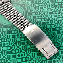 Load image into Gallery viewer, Rolex 16220 with Eggshell Roman Number Dial
