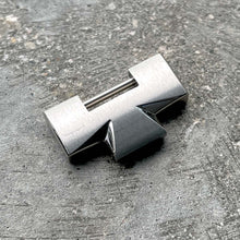 Load image into Gallery viewer, Vacheron 49150 Overseas Stainless Steel 19 mm Link
