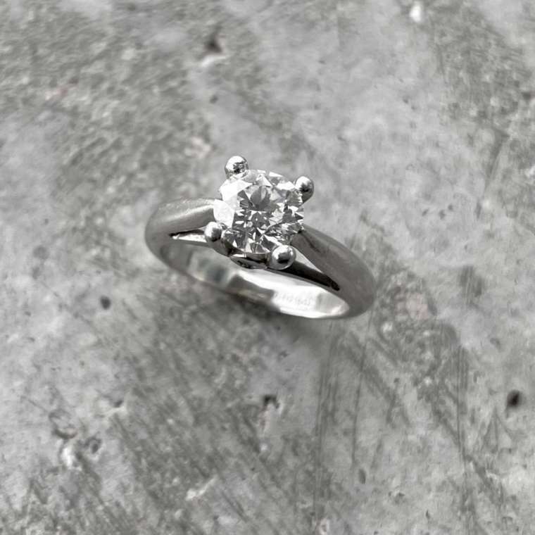 1 Carat Round Brilliant Diamond Ring Certified