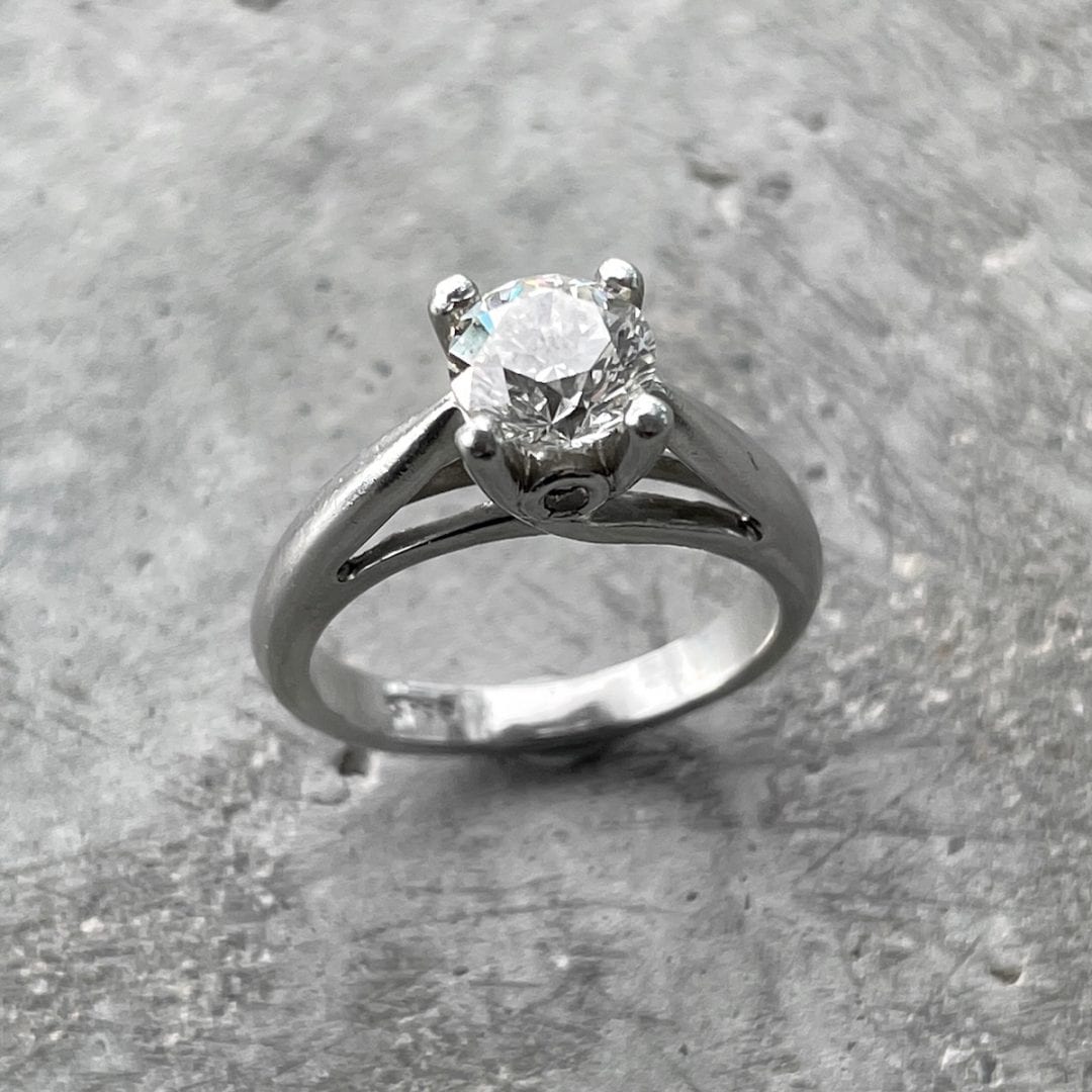1 Carat Round Brilliant Diamond Ring Certified