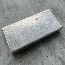 Load image into Gallery viewer, Vintage Engelhard 100oz Poured silver bar
