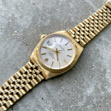 Load image into Gallery viewer, 1980 Vintage Rolex Date 1503 Mens 14K Yellow Gold Watch Champagne Dial Jubilee

